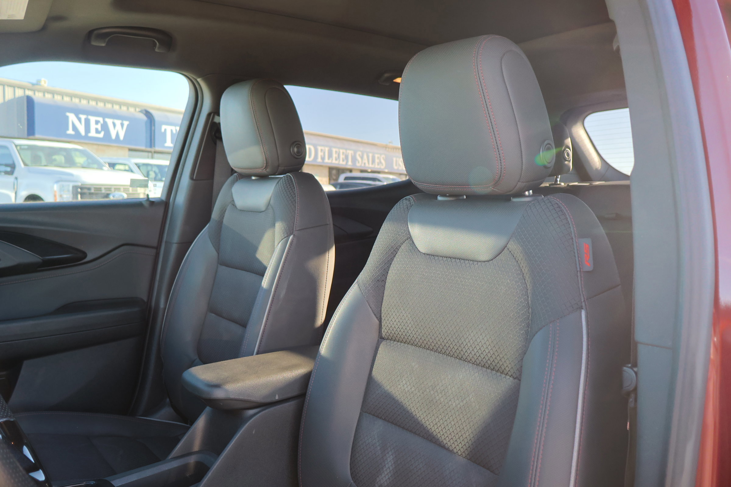 Used 2022 Chevrolet TrailBlazer RS w/ Sun and Liftgate Package image 27