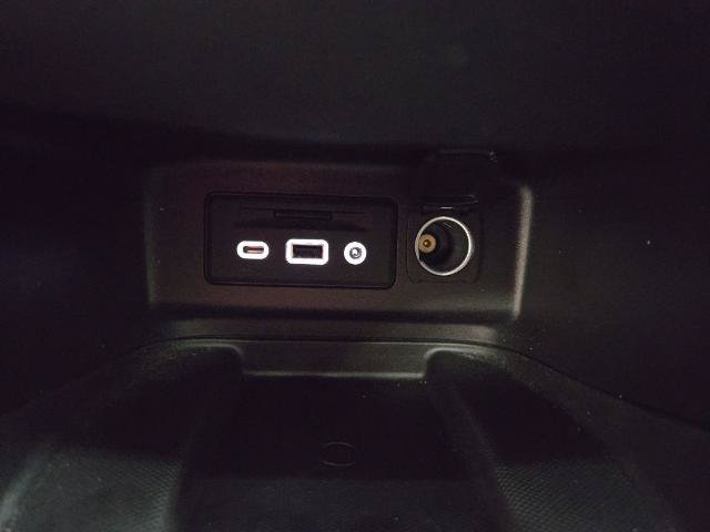Used 2023 Chevrolet Equinox Premier AWD/4WD image 40