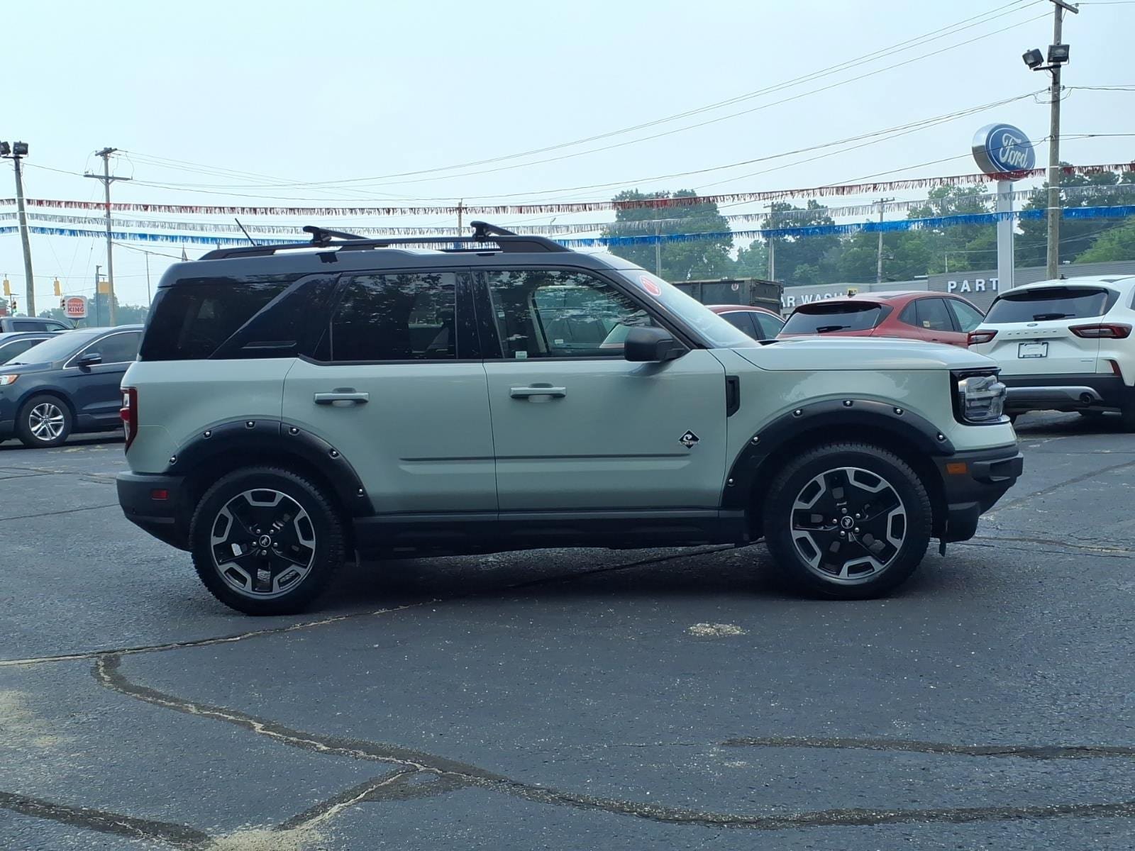 Certified 2021 Ford Bronco Sport Outer Banks w/ Outer Banks Package AWD/4WD image 16