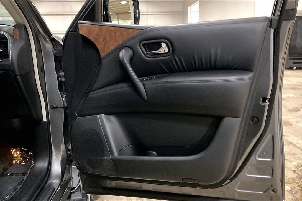 Used 2024 Nissan Armada SL image 23