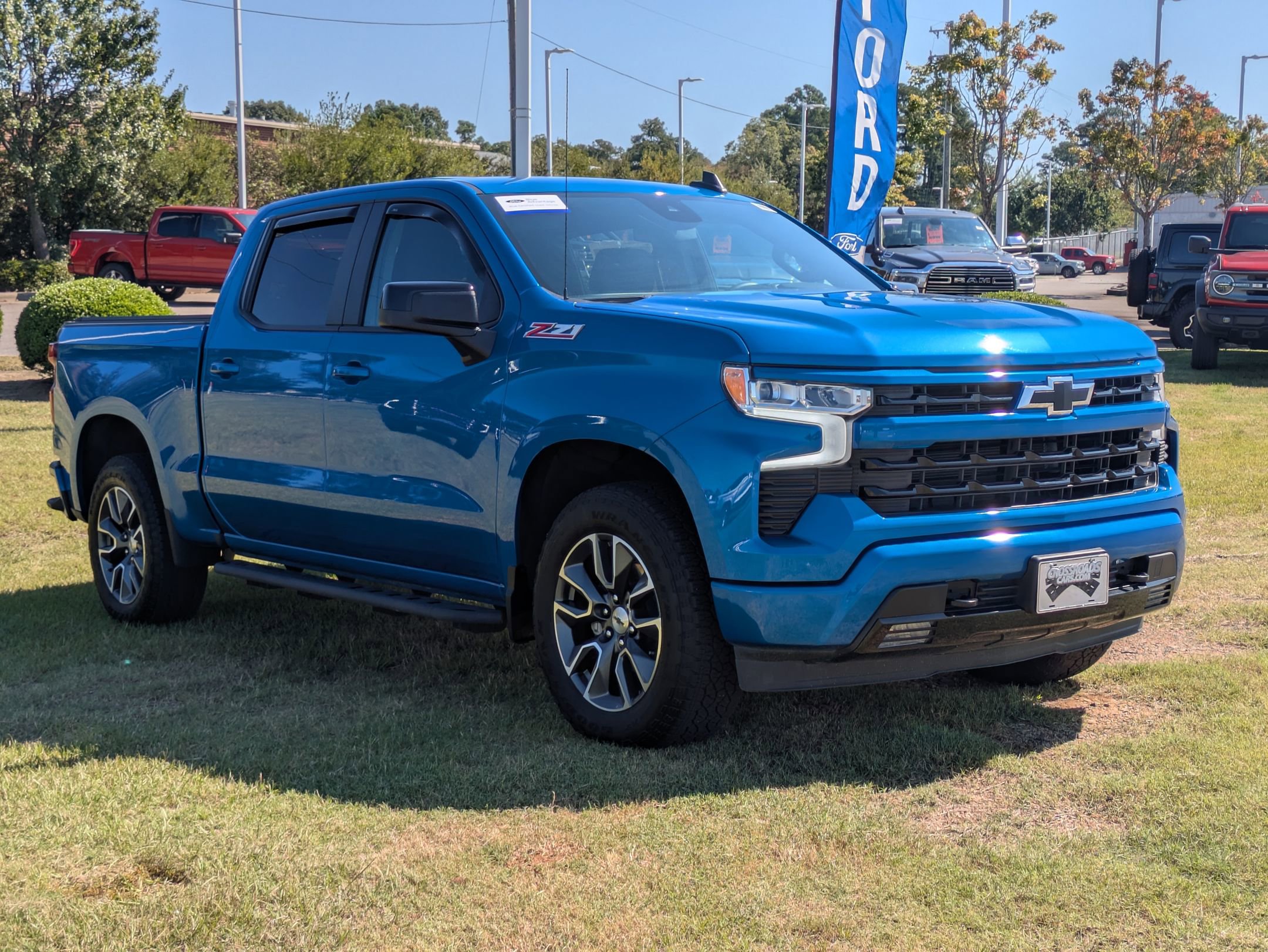 Used 2024 Chevrolet Silverado 1500 RST w/ Z71 Off-Road Package image 1