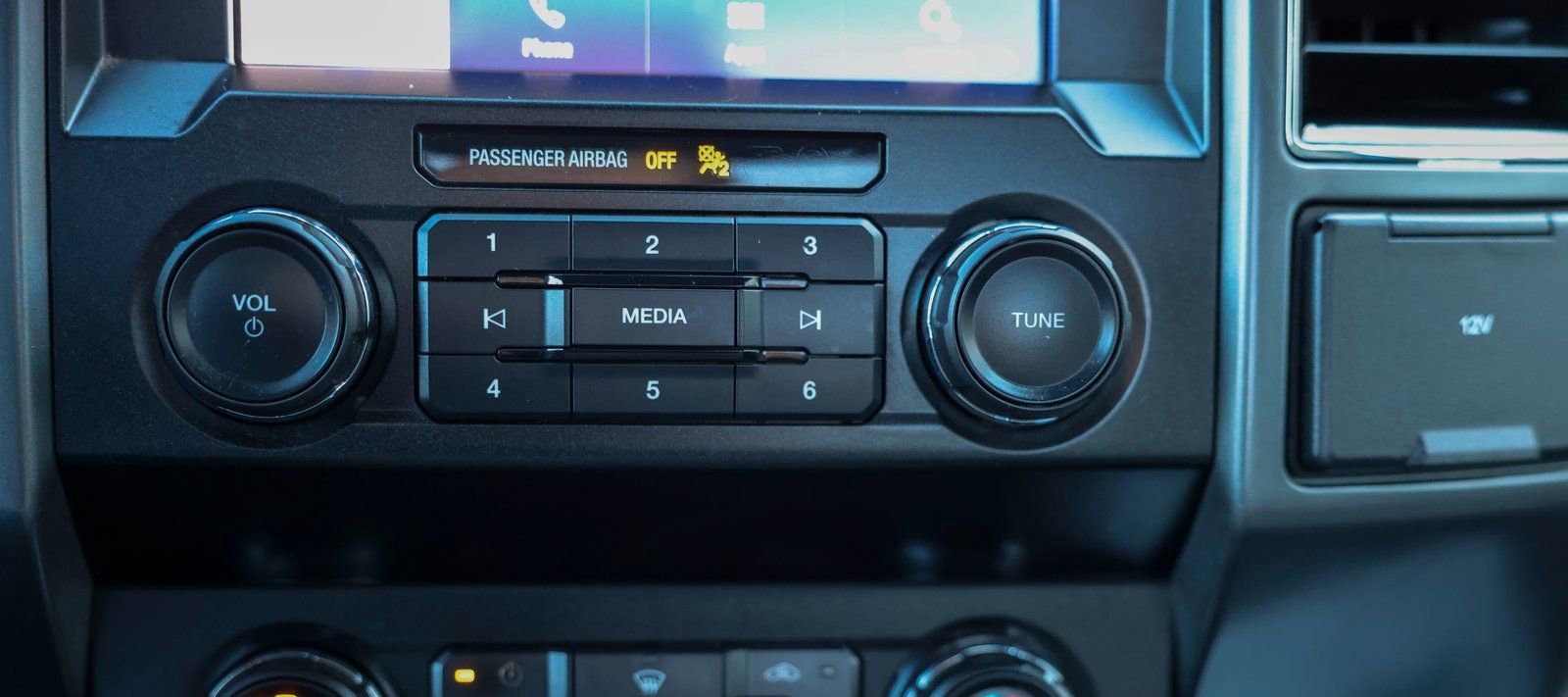 Certified 2020 Ford F150 XLT image 17