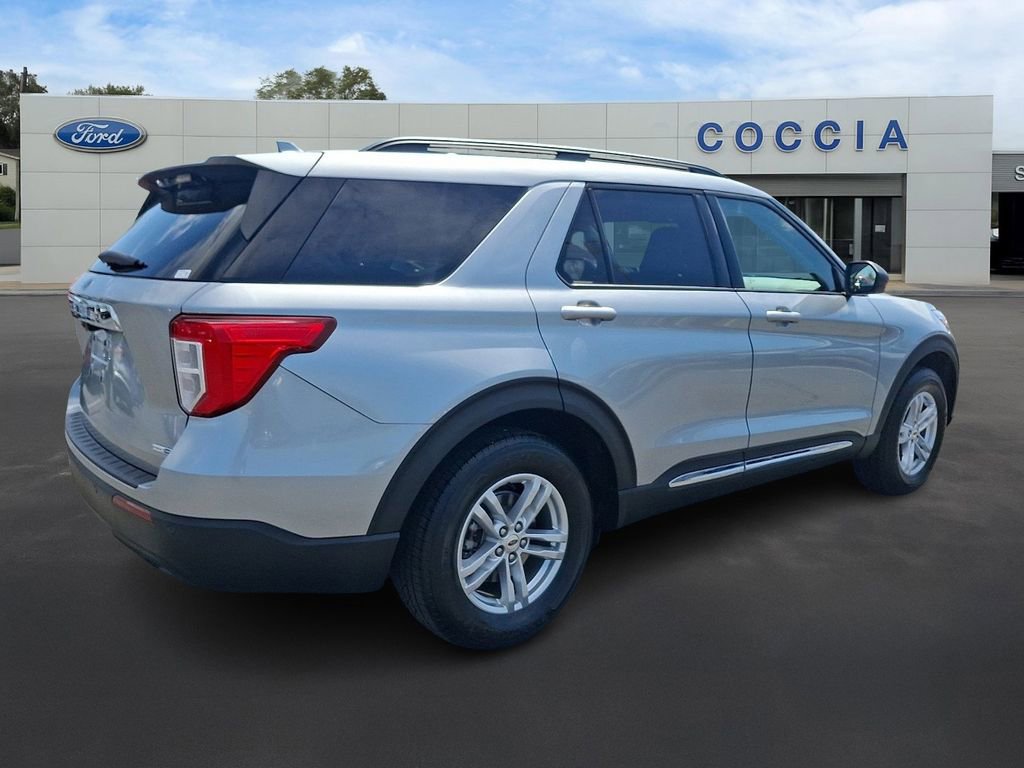 Certified 2020 Ford Explorer XLT w/ Comfort Package AWD/4WD image 4