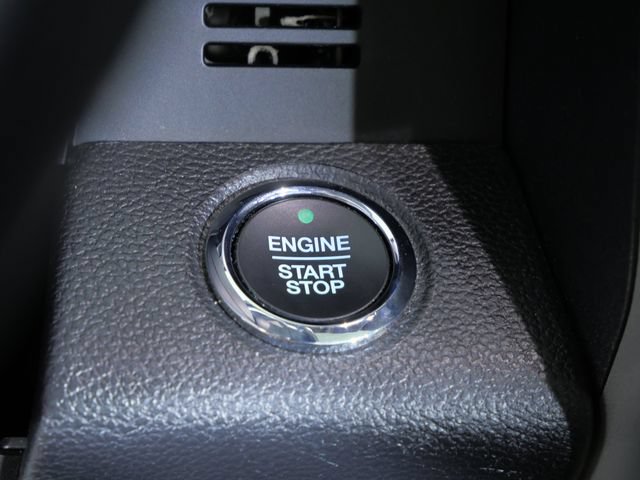 Certified 2018 Ford F150 Lariat w/ Equipment Group 502A Luxury AWD/4WD image 28