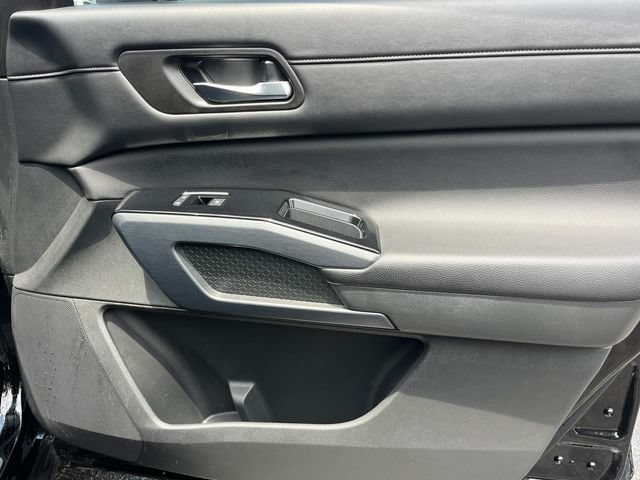 Used 2024 Nissan Pathfinder SL FWD image 29