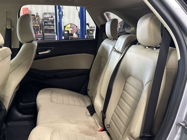 Certified 2024 Ford Edge SE w/ Black Appearance Package AWD/4WD image 24
