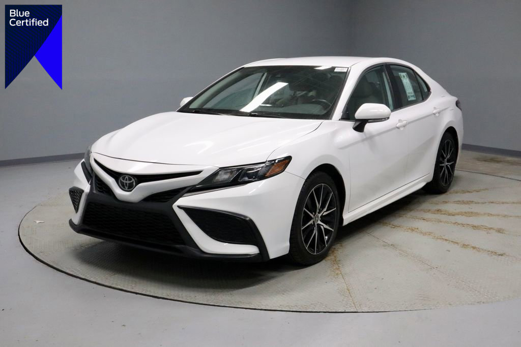 Used 2024 Toyota Camry SE FWD image 1