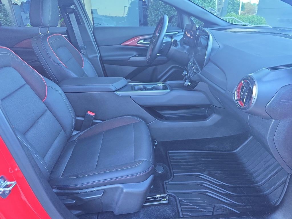 Used 2025 Chevrolet Equinox EV RS image 32