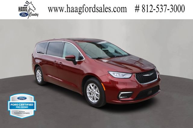 Used 2023 Chrysler Pacifica Touring-L