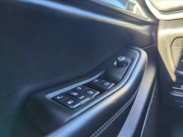 Used 2022 Jeep Grand Cherokee Altitude AWD/4WD image 24