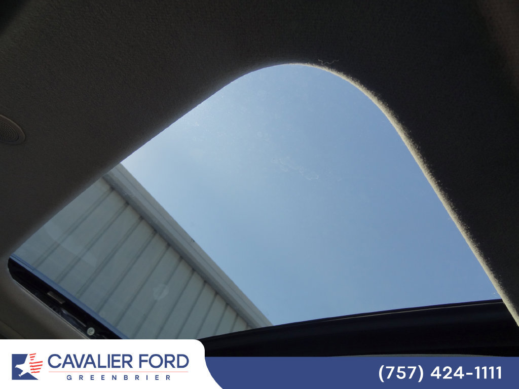 Used 2022 Hyundai Venue SEL FWD image 7