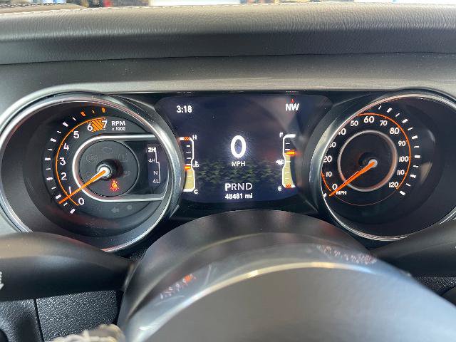 Used 2019 Jeep Wrangler Unlimited Sahara AWD/4WD image 15