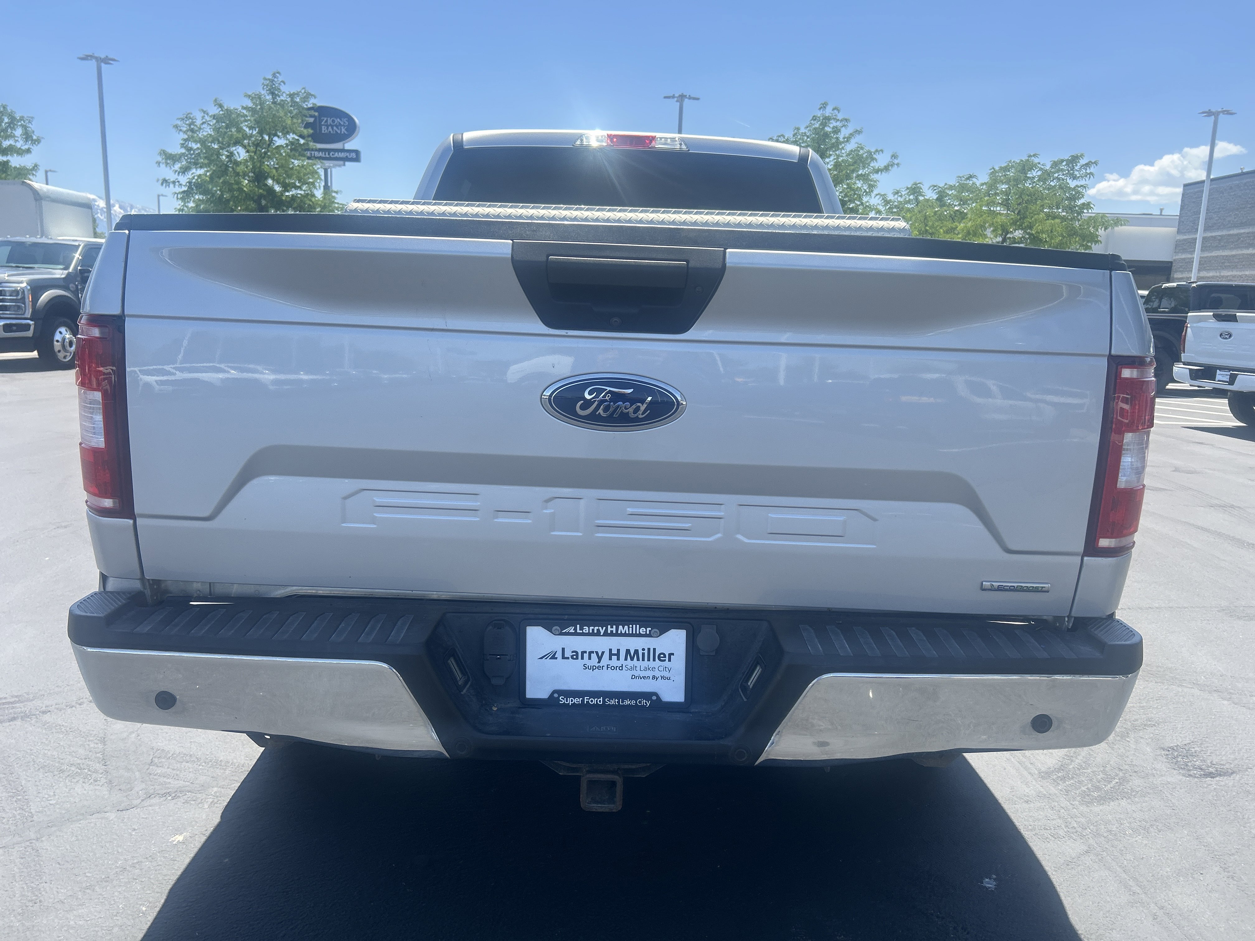 Certified 2019 Ford F150 XLT w/ Trailer Tow Package AWD/4WD image 4