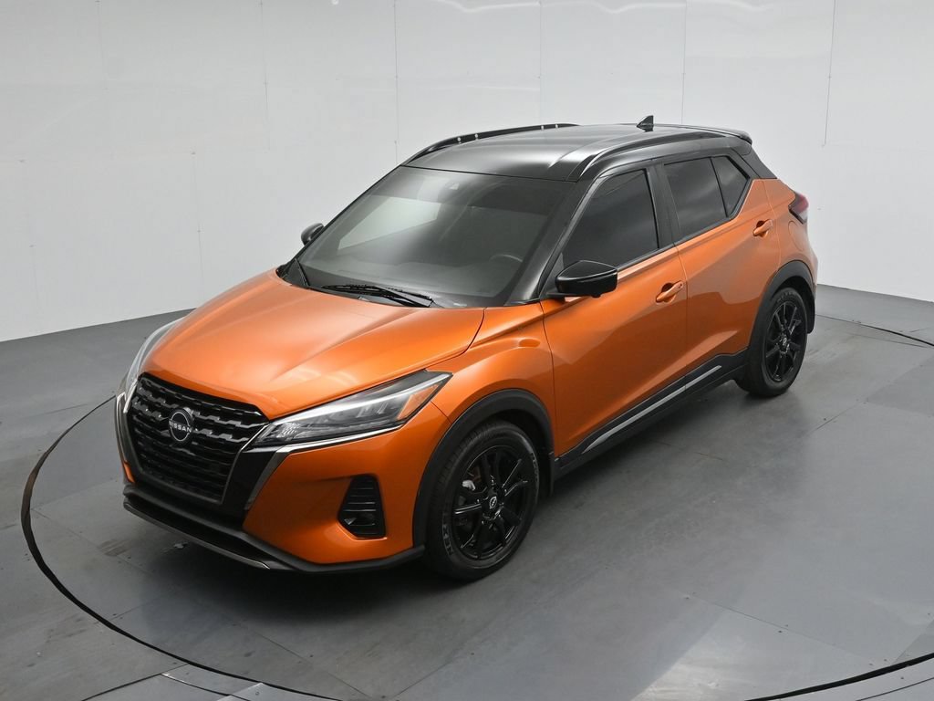 Used 2023 Nissan Kicks SR FWD image 32