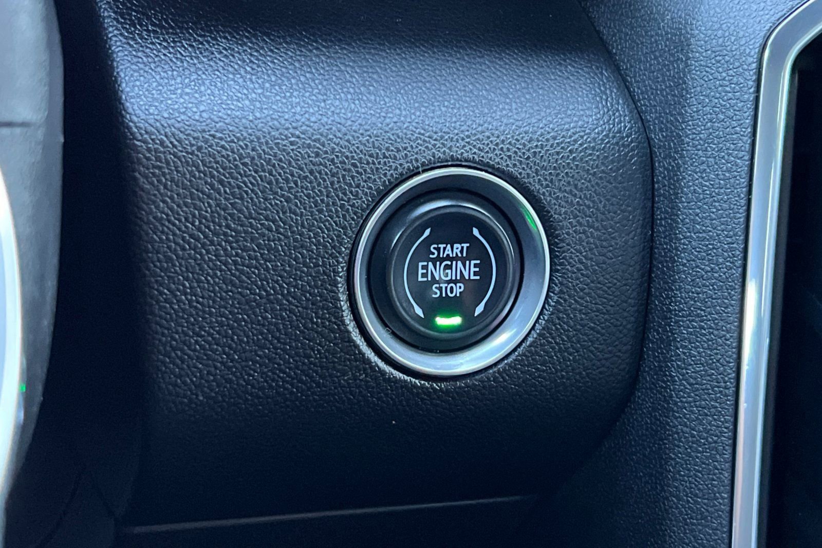 Used 2024 GMC Acadia Elevation image 24