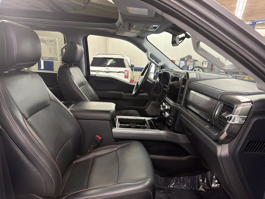 Certified 2024 Ford F450 Lariat w/ Lariat Ultimate Package AWD/4WD image 9