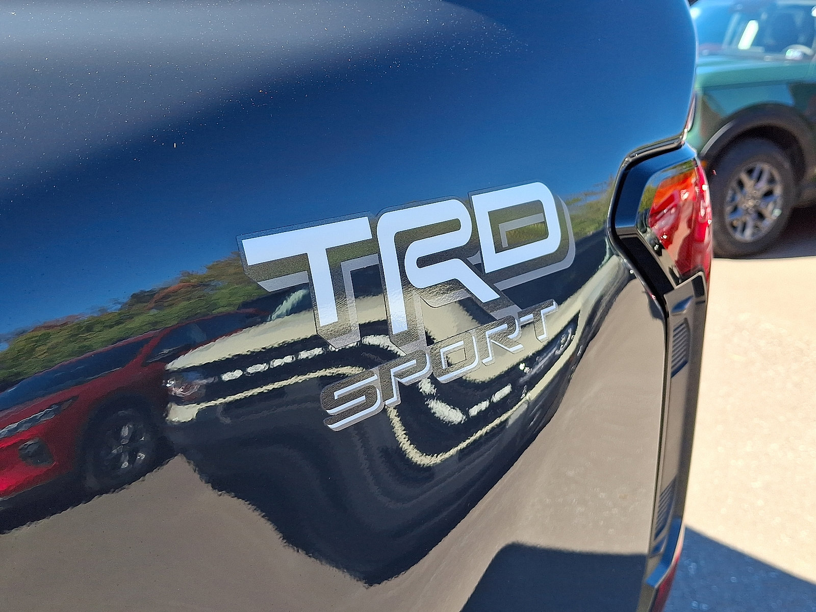 Used 2025 Toyota Tacoma TRD Sport image 31