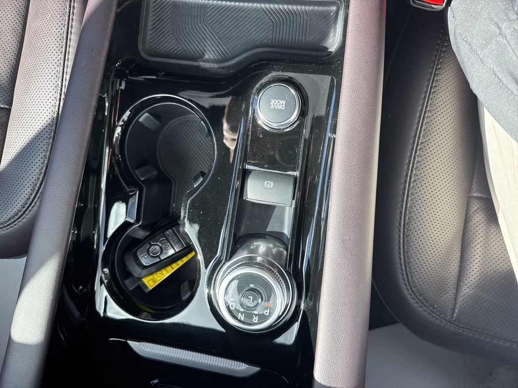 Certified 2025 Ford Explorer Platinum w/ Ultimate Package image 21