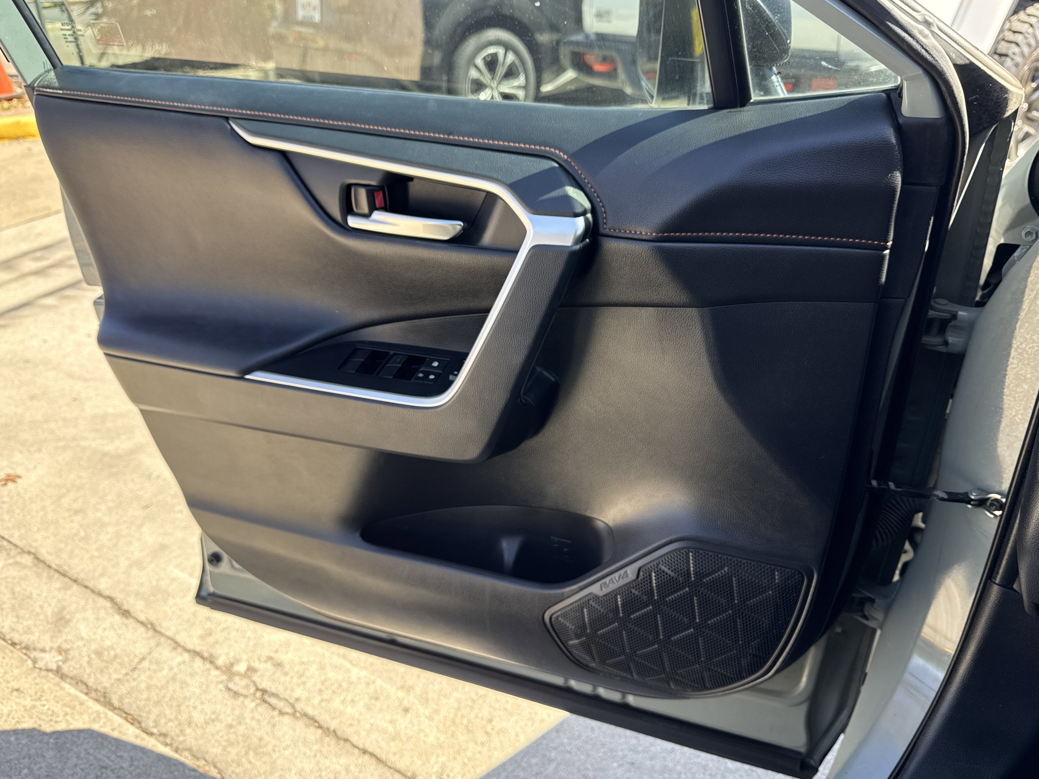 Used 2019 Toyota RAV4 Adventure image 30