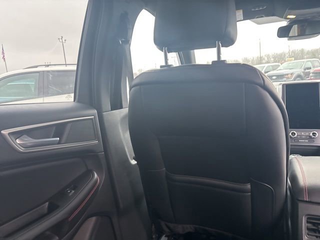 Certified 2024 Ford Edge ST-Line image 32