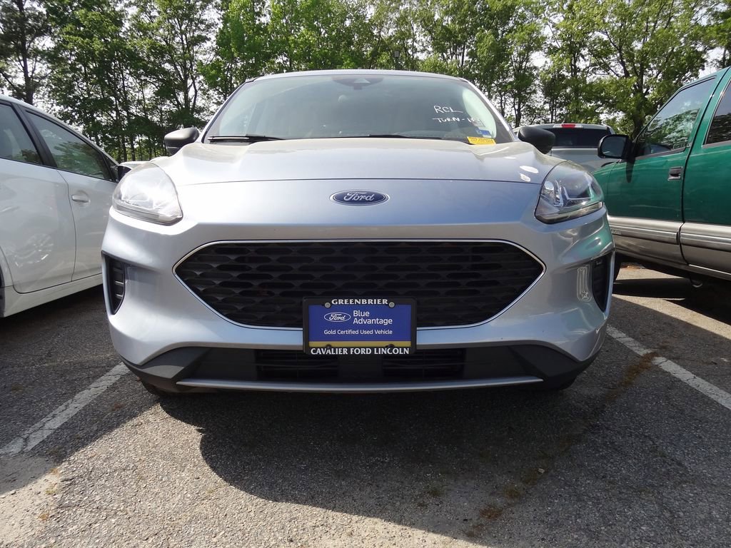Certified 2022 Ford Escape SE image 2