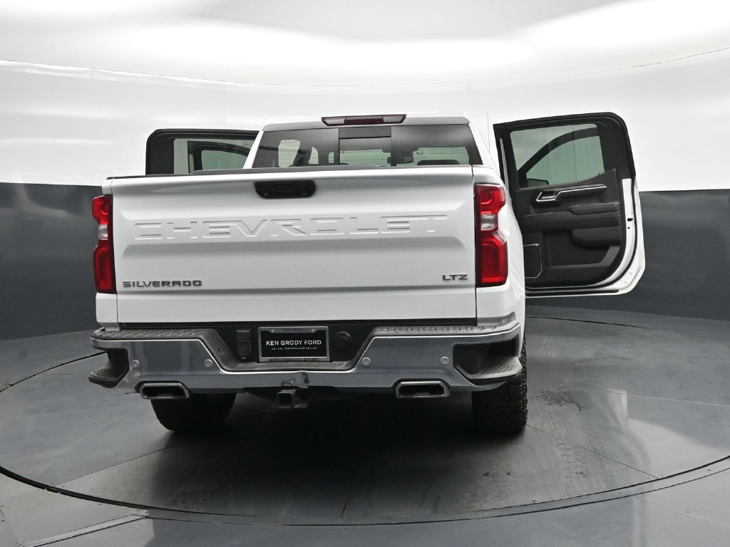 Used 2023 Chevrolet Silverado 1500 LTZ w/ LTZ Convenience Package II AWD/4WD image 33