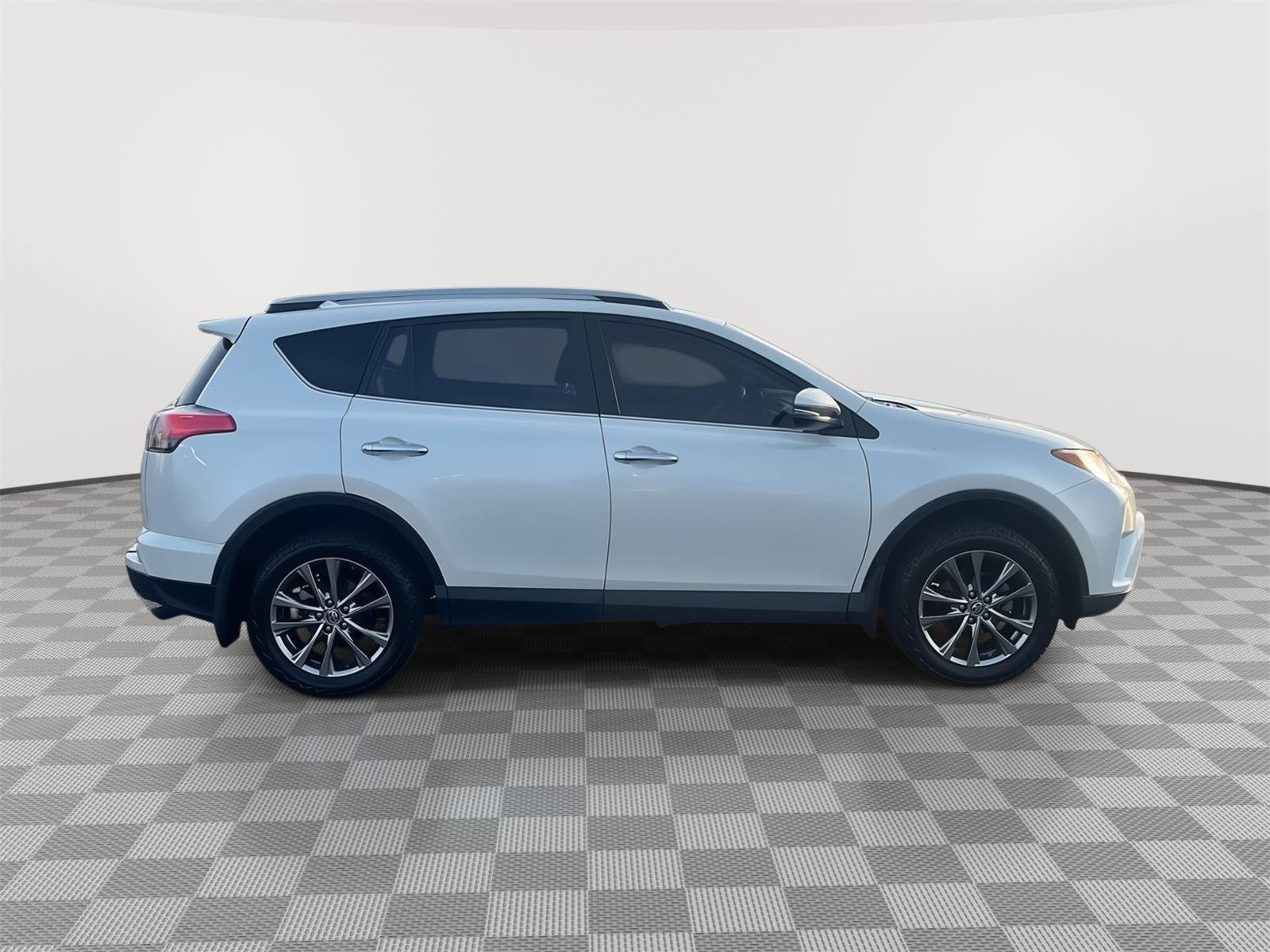 Used 2018 Toyota RAV4 Limited w/ All Weather Liner Package image 5