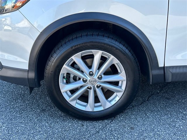 Used 2018 Nissan Rogue Sport SV image 11