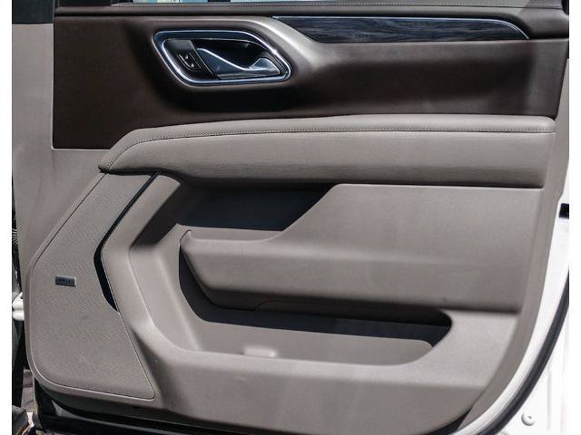 Used 2023 GMC Yukon XL SLT RWD image 14