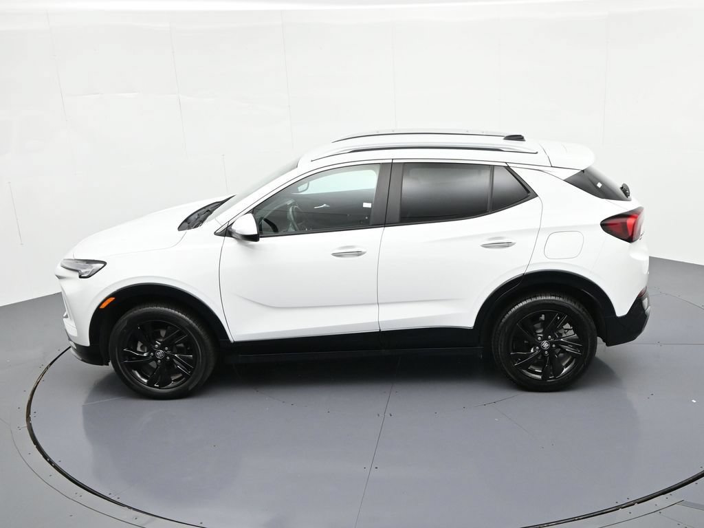 Used 2024 Buick Encore GX Sport Touring AWD/4WD image 17