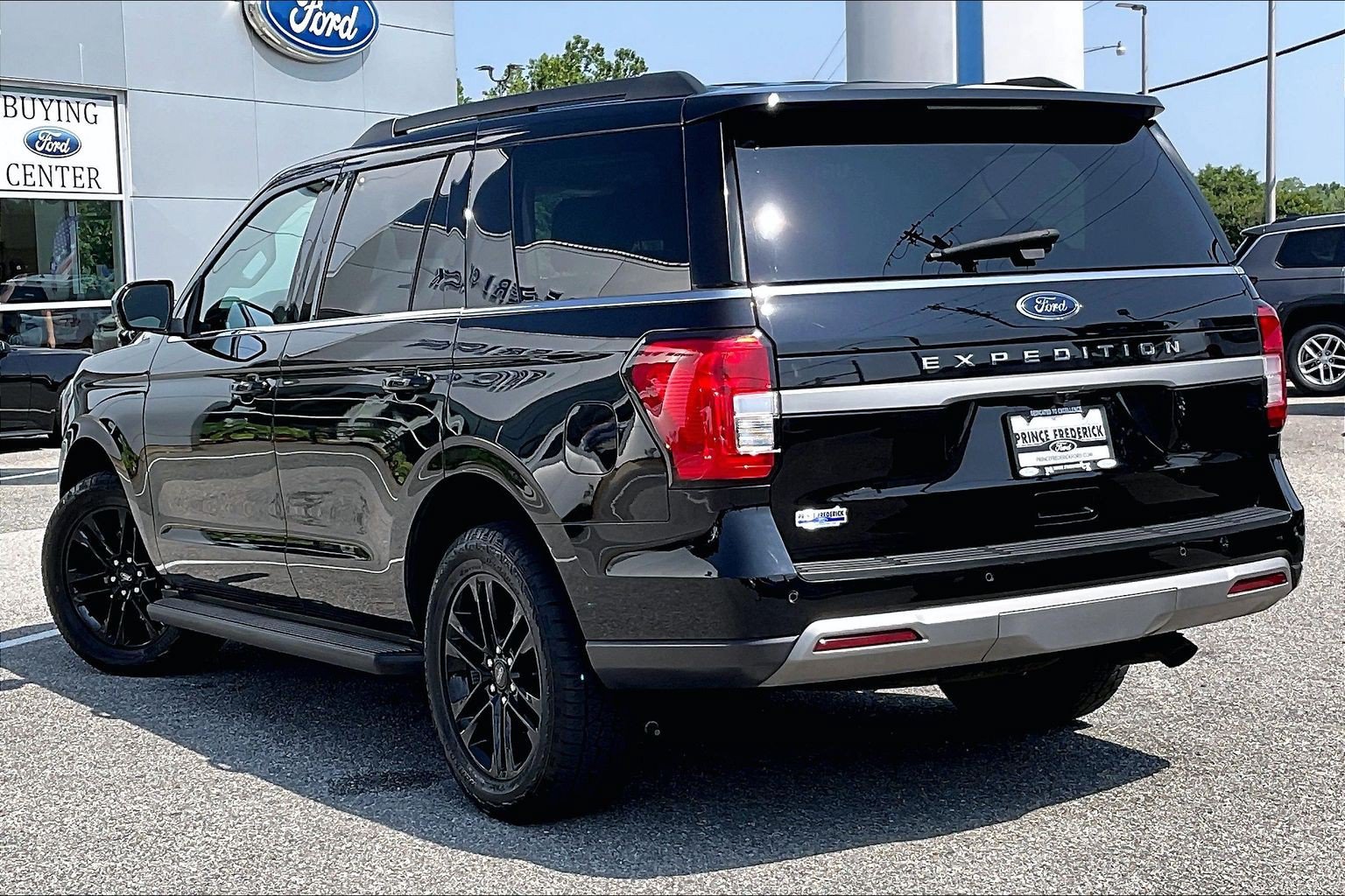 Certified 2024 Ford Expedition XLT AWD/4WD image 10
