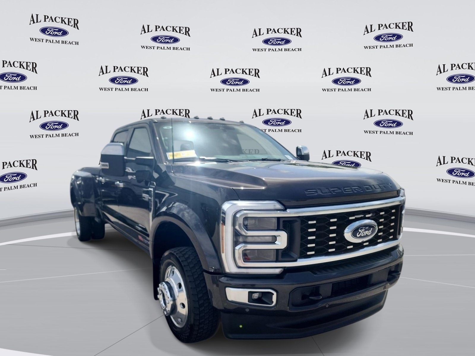 Certified 2025 Ford F450 Platinum w/ Platinum Plus Package AWD/4WD image 7