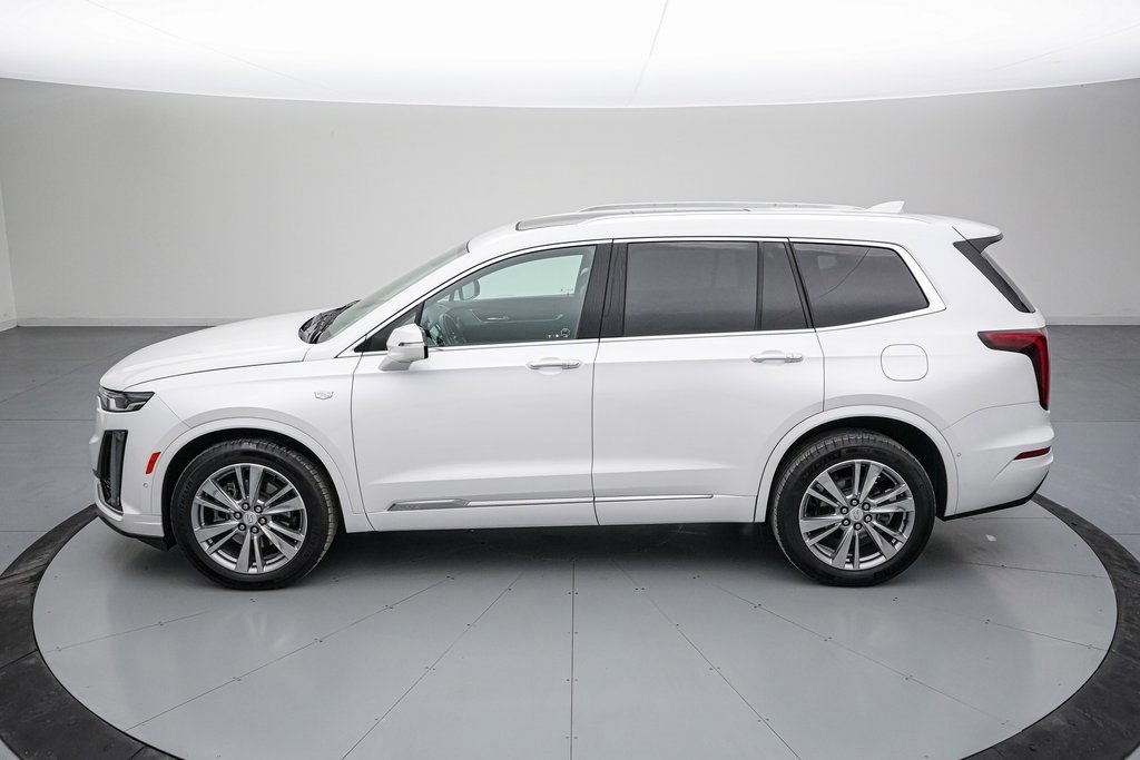 Used 2024 Cadillac XT6 Premium Luxury w/ Technology Package image 2