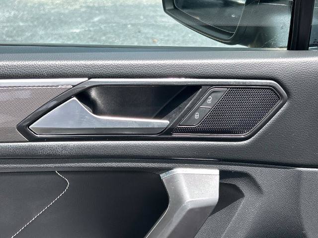 Used 2023 Volkswagen Tiguan SE R-Line FWD image 18