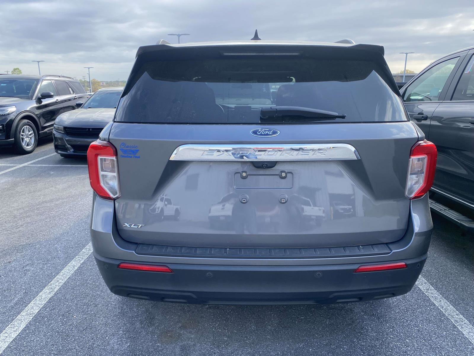 Certified 2021 Ford Explorer XLT RWD image 5