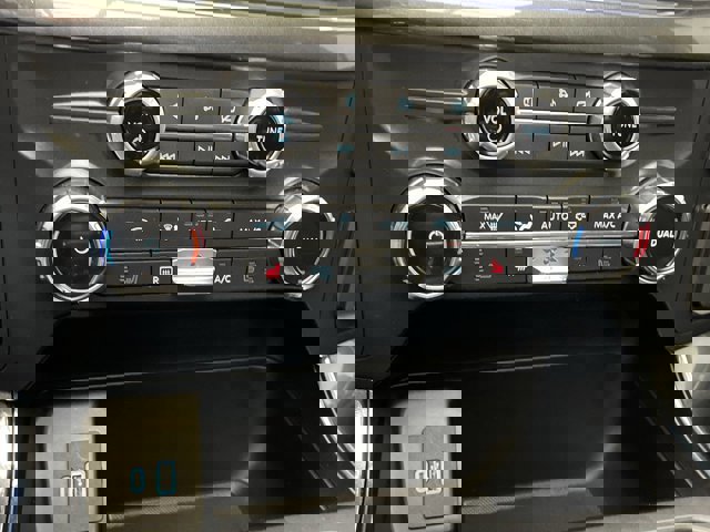 Certified 2022 Ford F150 XLT w/ Equipment Group 302A High image 26