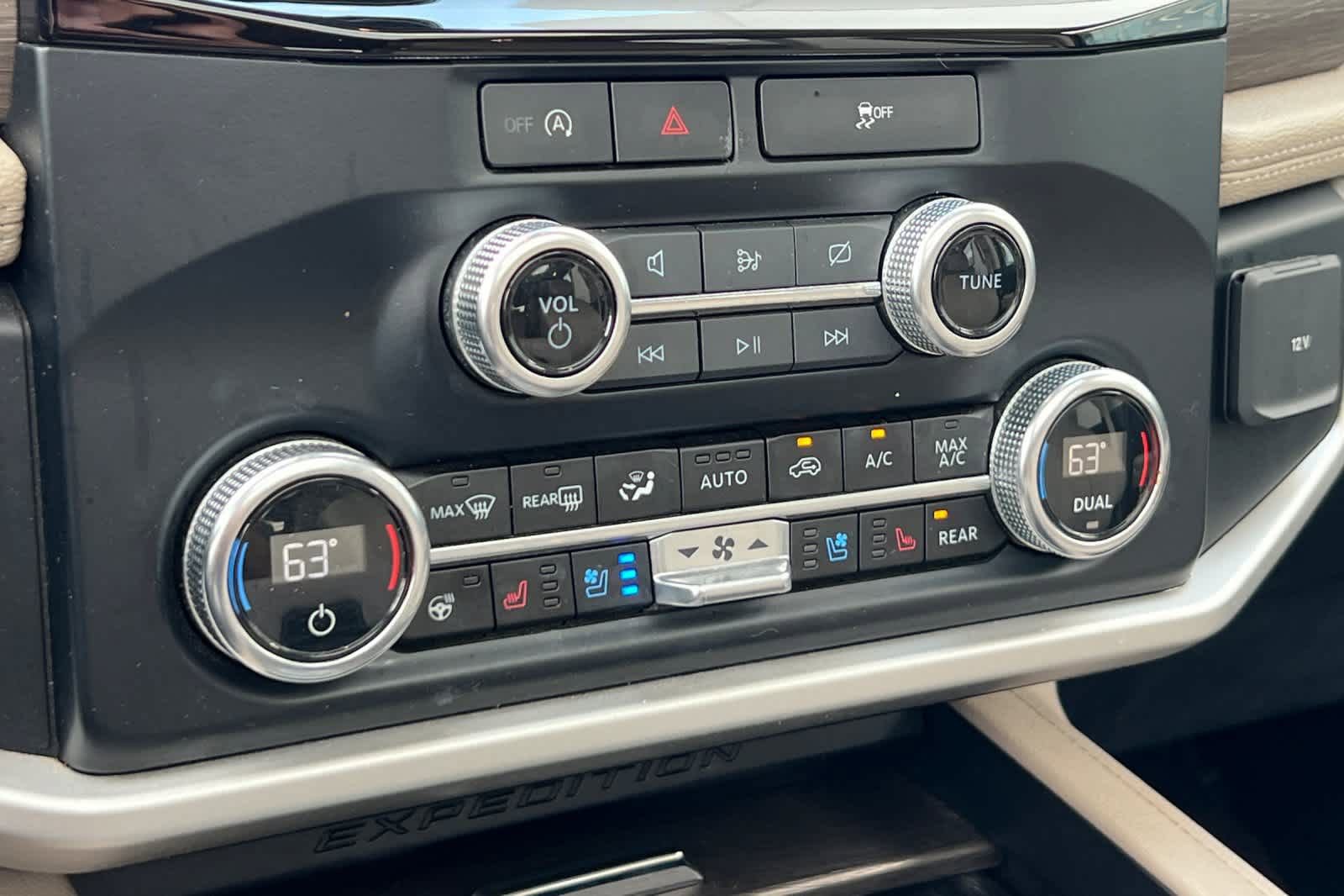 Certified 2024 Ford Expedition Max Limited image 23