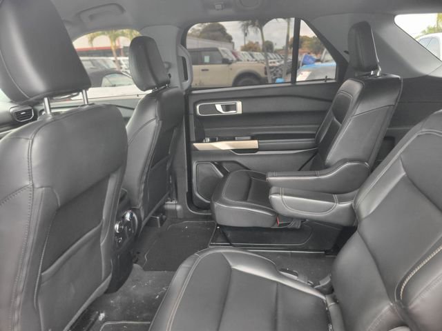 Certified 2022 Ford Explorer XLT w/ Equipment Group 202A image 10