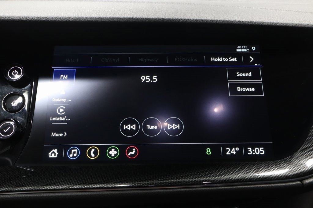 Used 2023 Buick Envision Essence image 2