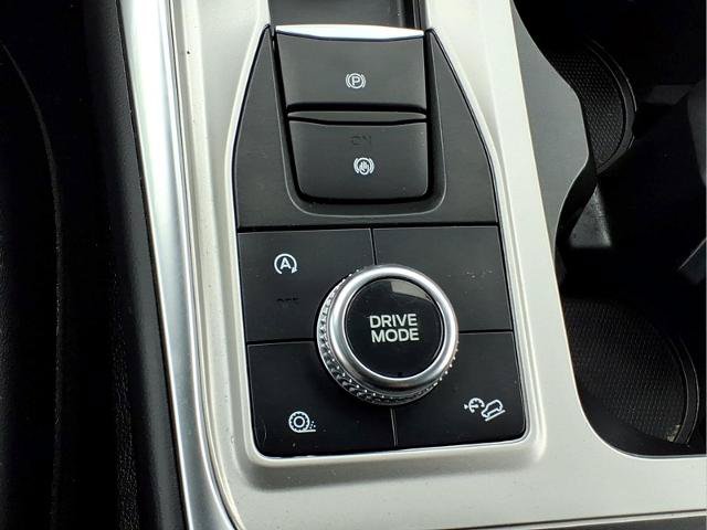 Certified 2023 Ford Explorer XLT w/ Equipment Group 202A AWD/4WD image 18