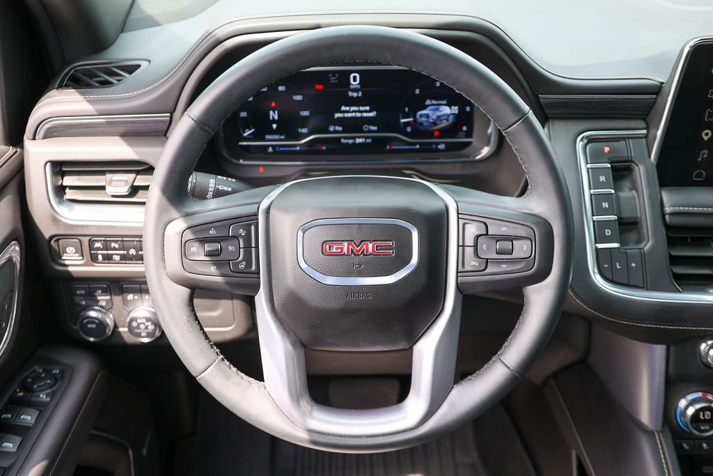 Used 2024 GMC Yukon SLT w/ SLT Luxury Package AWD/4WD image 7