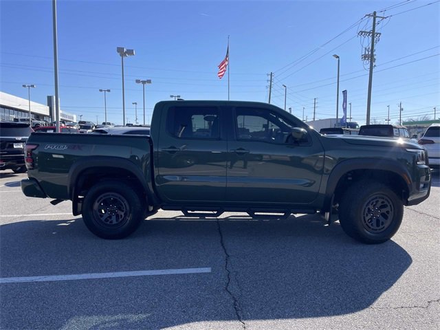 Used 2025 Nissan Frontier PRO-4X w/ Pro Convenience Package image 2