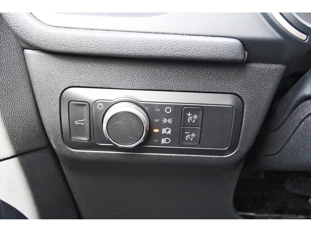 Certified 2022 Ford Escape SE w/ SE Sport Appearance Package FWD image 18