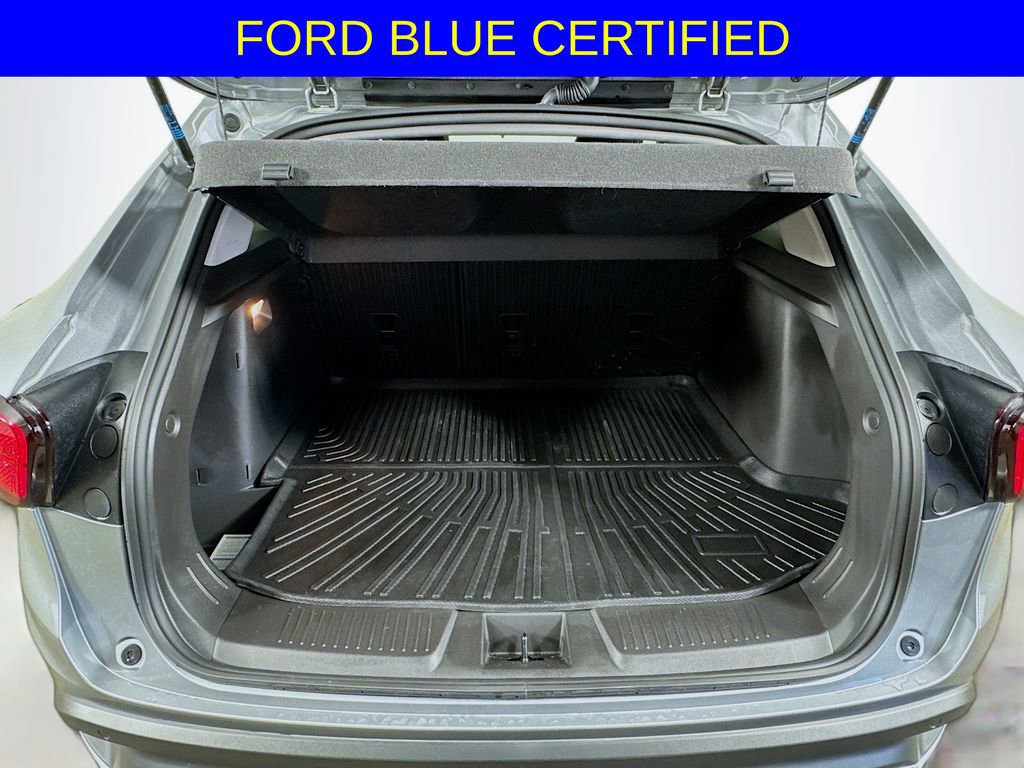 Used 2025 Chevrolet Trax LT w/ Driver Confidence Package image 24