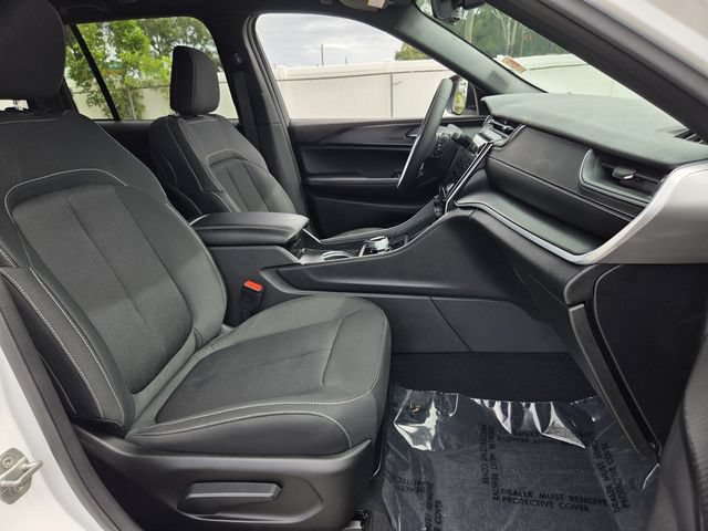 Used 2025 Jeep Grand Cherokee Laredo w/ MOPAR Finishing Package RWD image 19