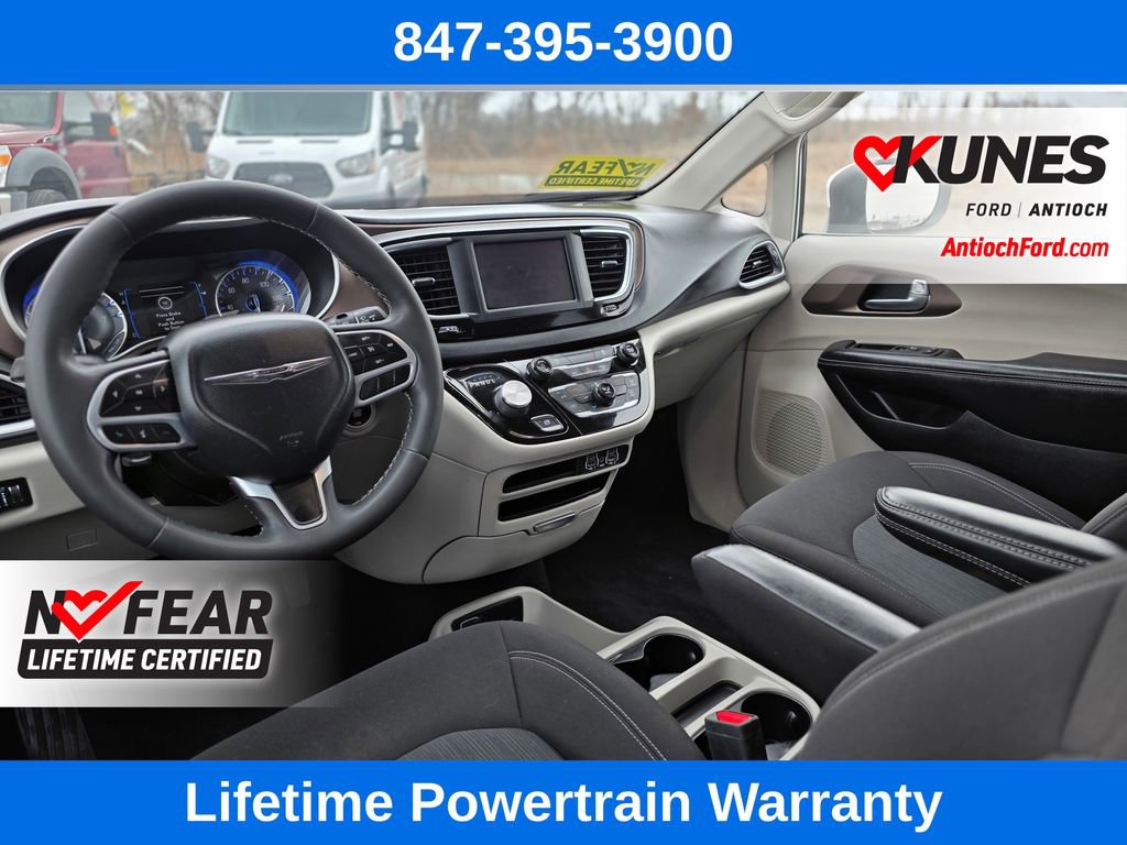 Used 2022 Chrysler Voyager LX FWD image 38