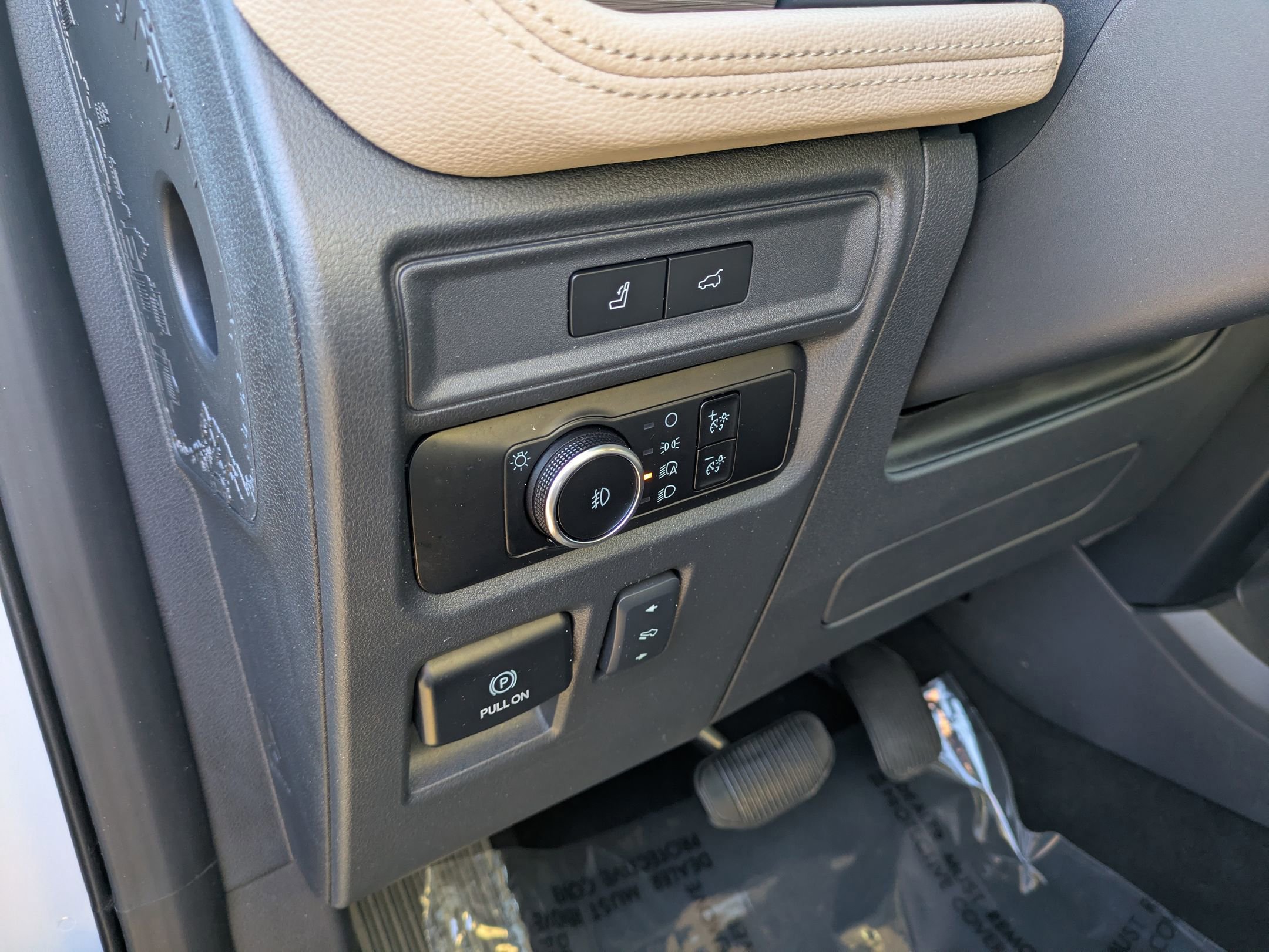 Certified 2024 Ford Expedition Limited image 15