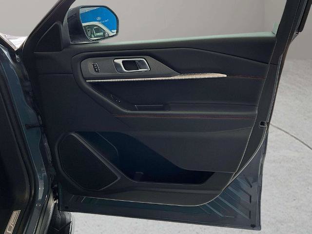 Certified 2025 Ford Explorer ST-Line AWD/4WD image 21