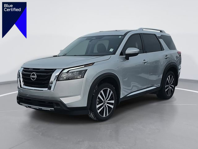 Used 2025 Nissan Pathfinder Platinum image 1