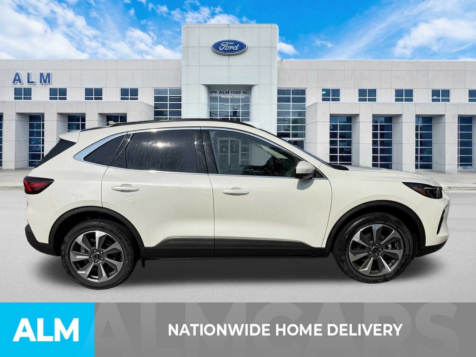 Certified 2024 Ford Escape Platinum AWD/4WD image 4